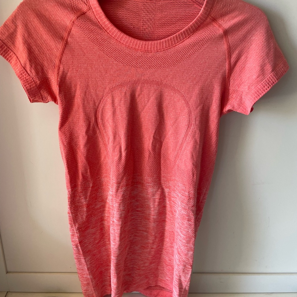 Lululemon Athletica swiftly tech short sleeve